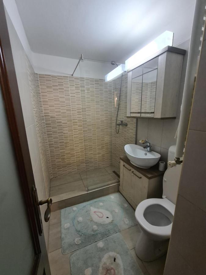Clasic Apartment Nufarul Орадя Экстерьер фото