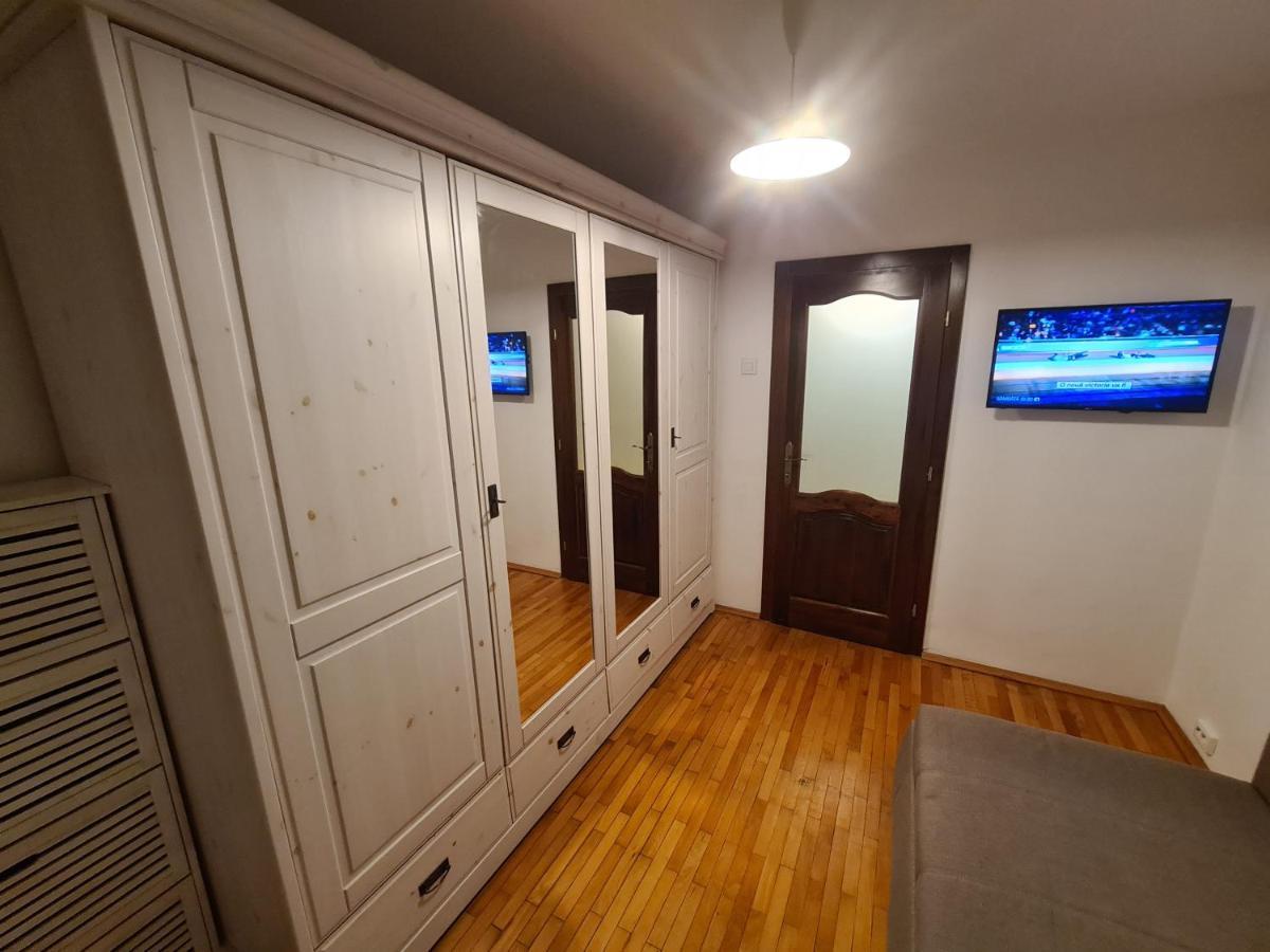 Clasic Apartment Nufarul Орадя Экстерьер фото