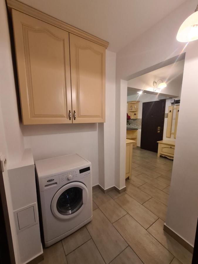 Clasic Apartment Nufarul Орадя Экстерьер фото